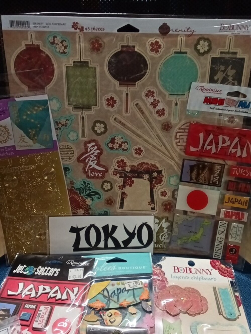 Japan Scrapbook Embellishment Lot - Red, Green, Gold - Picture 6 of 8